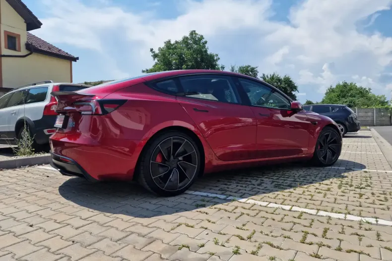 Tesla Model 3 din 2024 cu 14.800 km - oferta TES155001 - foto 4