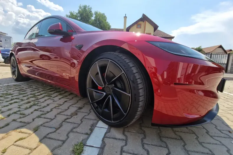 Tesla Model 3 din 2024 cu 14.800 km - oferta TES155001 - foto 9