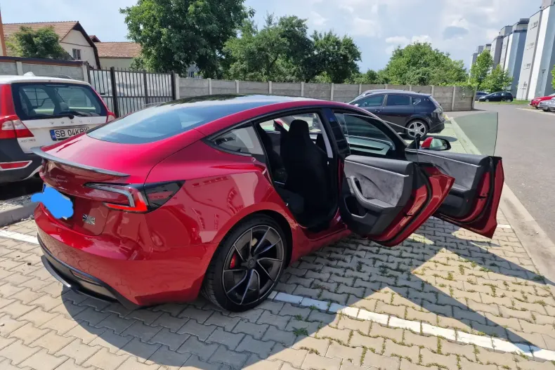 Tesla Model 3 din 2024 cu 14.800 km - oferta TES155001 - foto 10