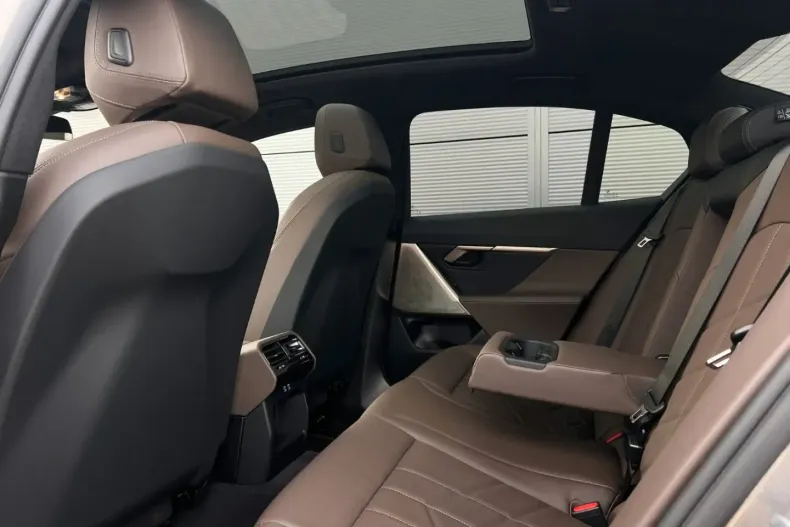 BMW 520 din 2024 cu 17.279 km - oferta BMW155012 - foto 16