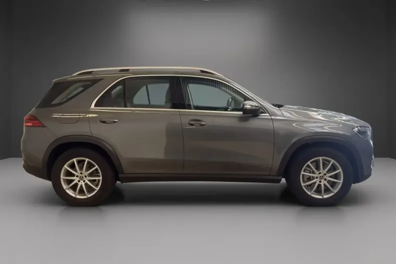 Mercedes-Benz GLE 400 din 2024 cu 6.850 km - oferta MER155018 - foto 6