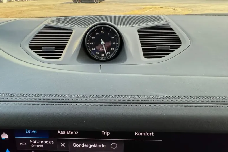 Porsche Cayenne din 2024 cu 10.900 km - oferta POR155019 - foto 9