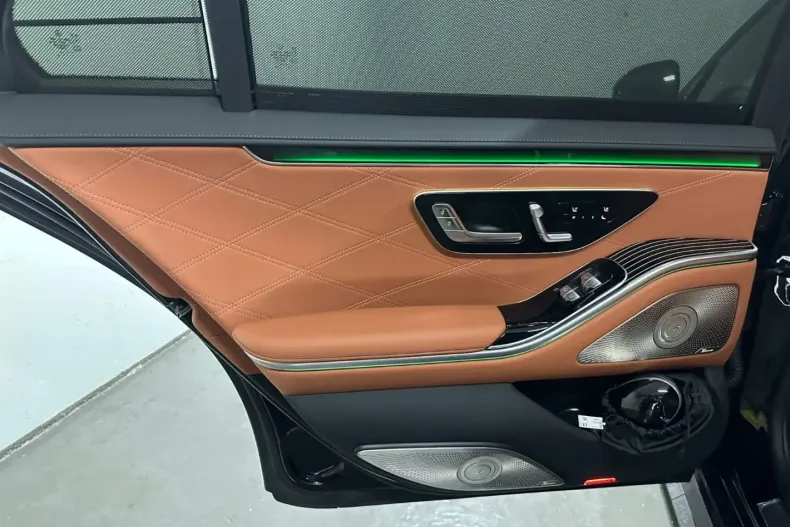 Mercedes-Benz S 63 AMG din 2024 cu 19.700 km - oferta MER155036 - foto 22