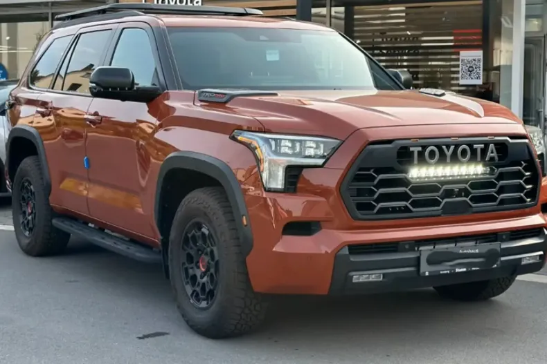 Toyota Sequoia din 2024 cu 1.000 km - oferta TOY155037 - foto 1