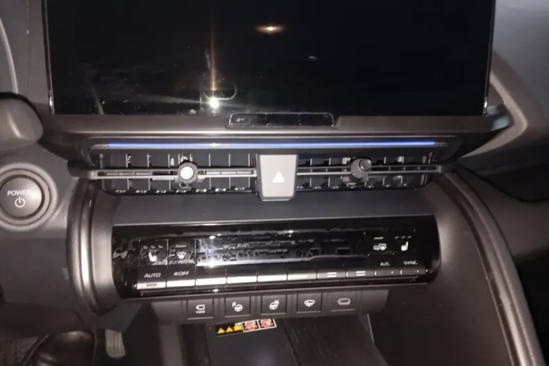 Toyota C-HR din 2024 cu 13.296 km - oferta TOY155057 - foto 21