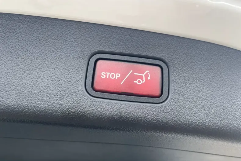 Mercedes-Benz GLC 200 din 2024 cu 17.994 km - oferta MER155059 - foto 12