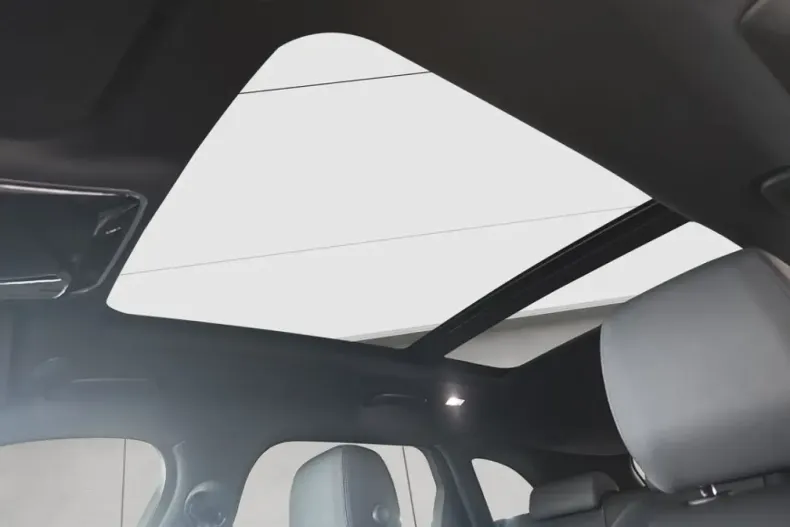 Land Rover Range Rover Velar din 2024 cu 10.343 km - oferta LAN155064 - foto 12