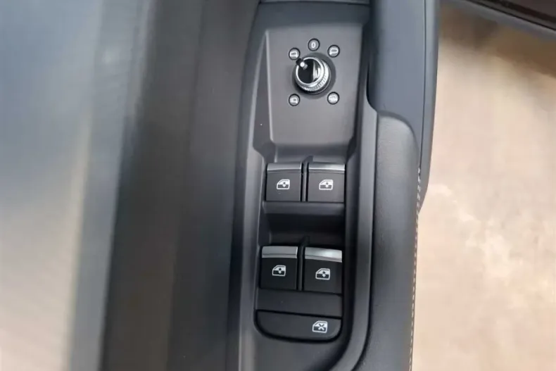 Audi Q5 din 2024 cu 8.680 km - oferta AUD155066 - foto 17