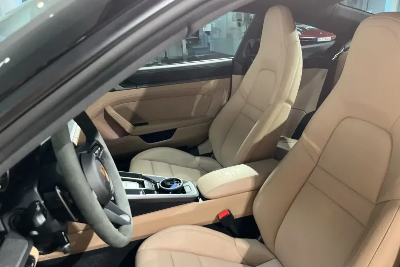 Porsche 992 din 2024 cu 3.150 km - oferta POR155069 - foto 9