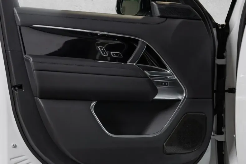 Land Rover Range Rover din 2024 cu 13.512 km - oferta LAN155075 - foto 27