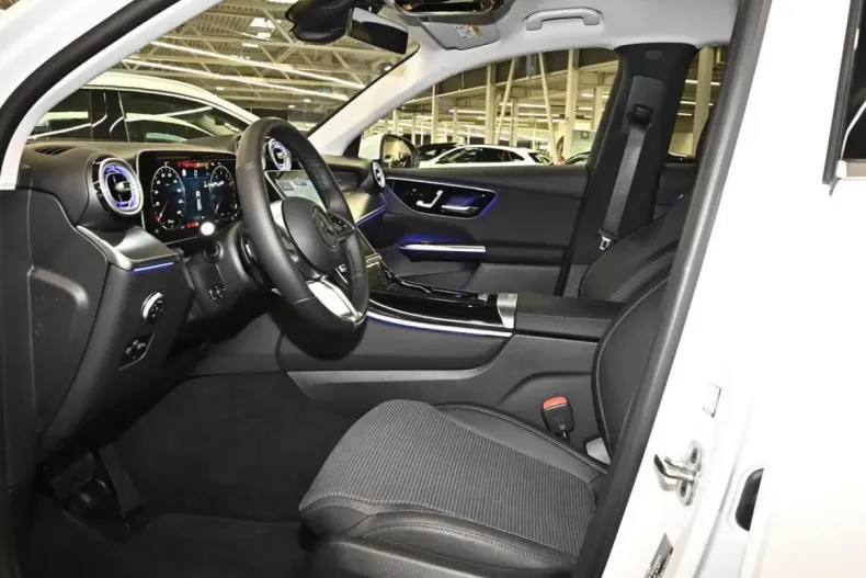 Mercedes-Benz GLC 200 din 2024 cu 4.100 km - oferta MER155080 - foto 7