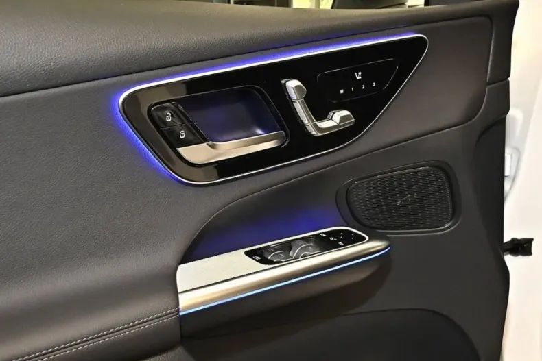 Mercedes-Benz GLC 200 din 2024 cu 4.100 km - oferta MER155080 - foto 19