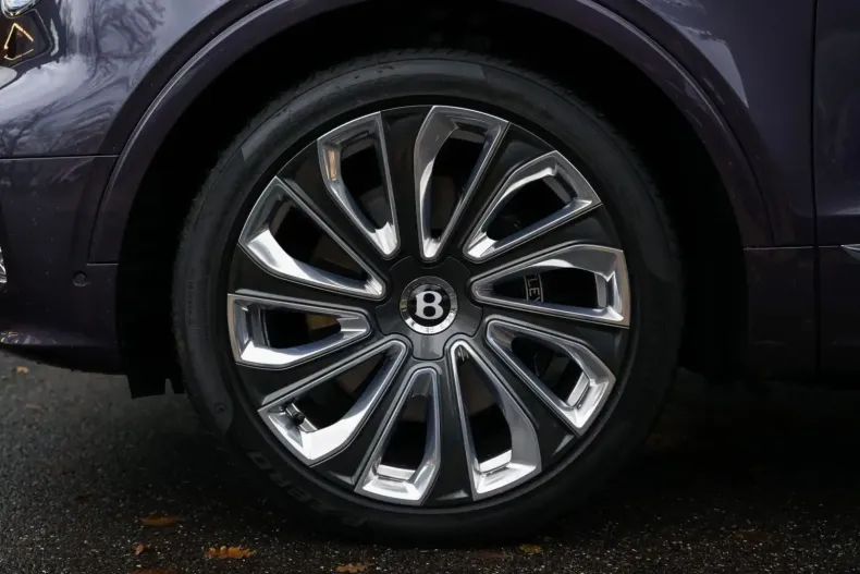 Bentley Bentayga din 2024 cu 13.900 km - oferta BEN155081 - foto 24