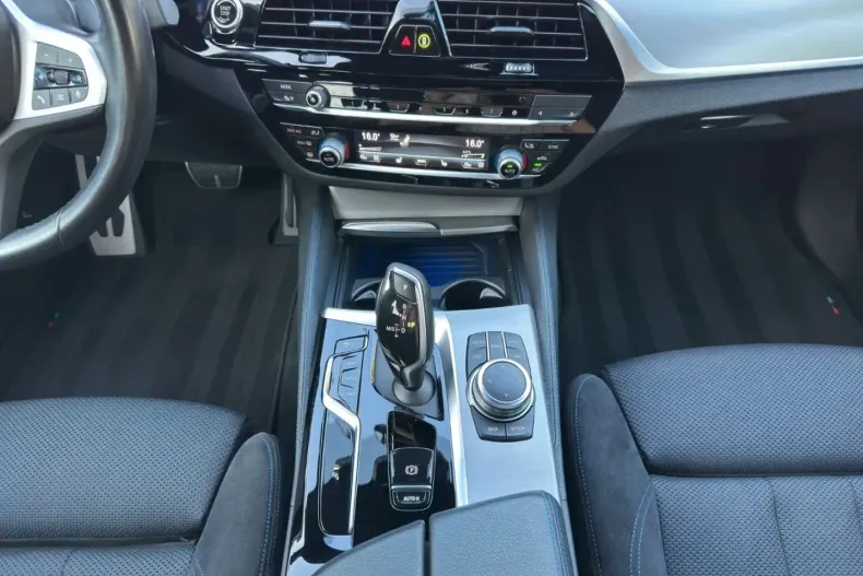 BMW 520 din 2022 cu 120.332 km - oferta BMW155084 - foto 12