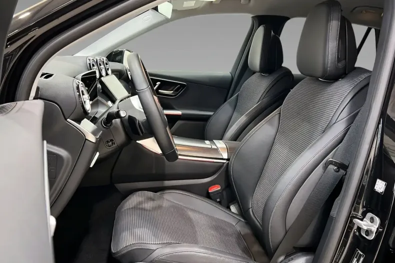 Mercedes-Benz GLC 200 din 2024 cu 14.164 km - oferta MER155085 - foto 9