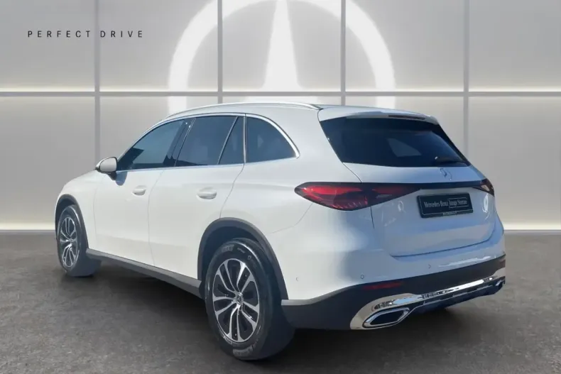 Mercedes-Benz GLC 200 din 2024 cu 8.778 km - oferta MER155092 - foto 2