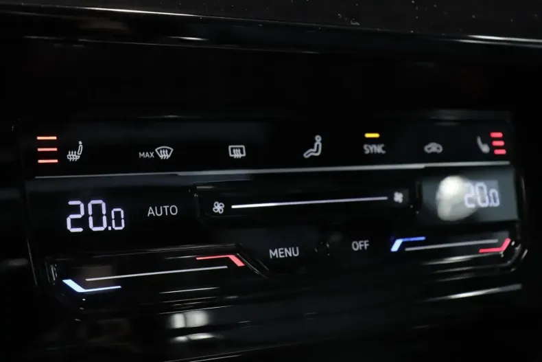 Volkswagen Arteon din 2021 cu 66.932 km - oferta VOL155102 - foto 25