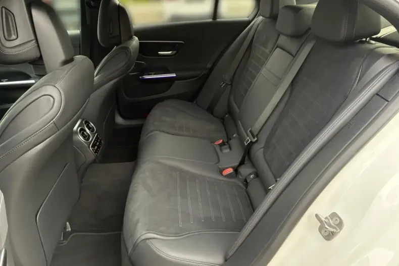 Mercedes-Benz C 180 din 2024 cu 11.050 km - oferta MER155110 - foto 7