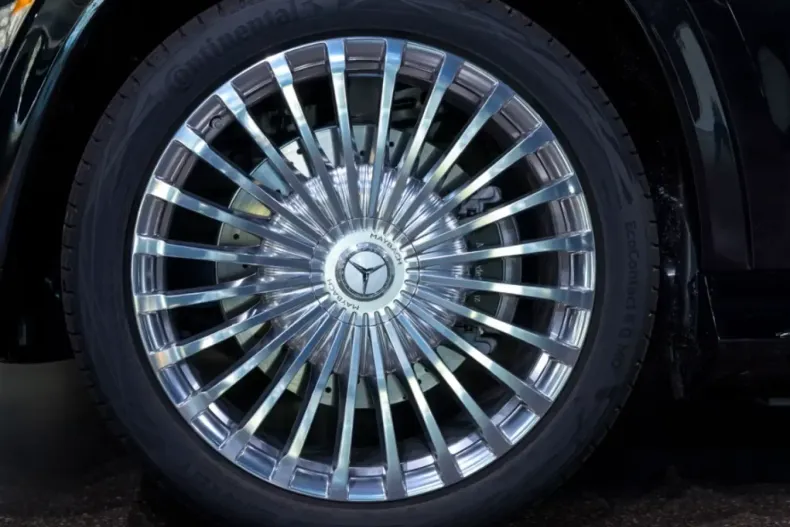 Mercedes-Benz GLS 600 din 2025 cu 100 km - oferta MER155111 - foto 8