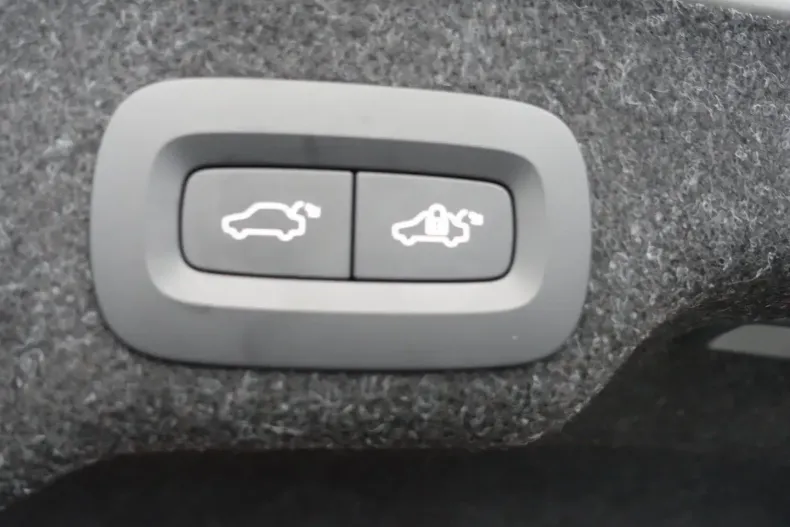 Volvo S90 din 2025 cu 23.350 km - oferta VOL155113 - foto 24