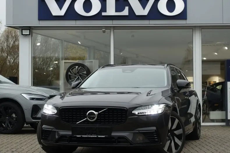 Volvo V90 din 2025 cu 26.690 km - oferta VOL155117 - foto 1