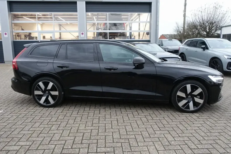 Volvo V60 din 2025 cu 15.406 km - oferta VOL155118 - foto 7