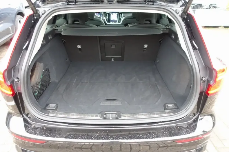 Volvo V60 din 2025 cu 15.406 km - oferta VOL155118 - foto 27