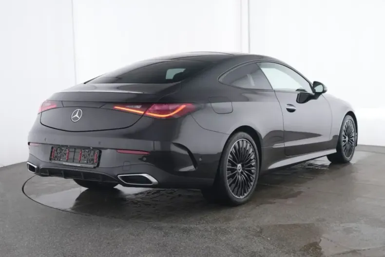 Mercedes-Benz CLE 200 din 2024 cu 17.556 km - oferta MER155123 - foto 3