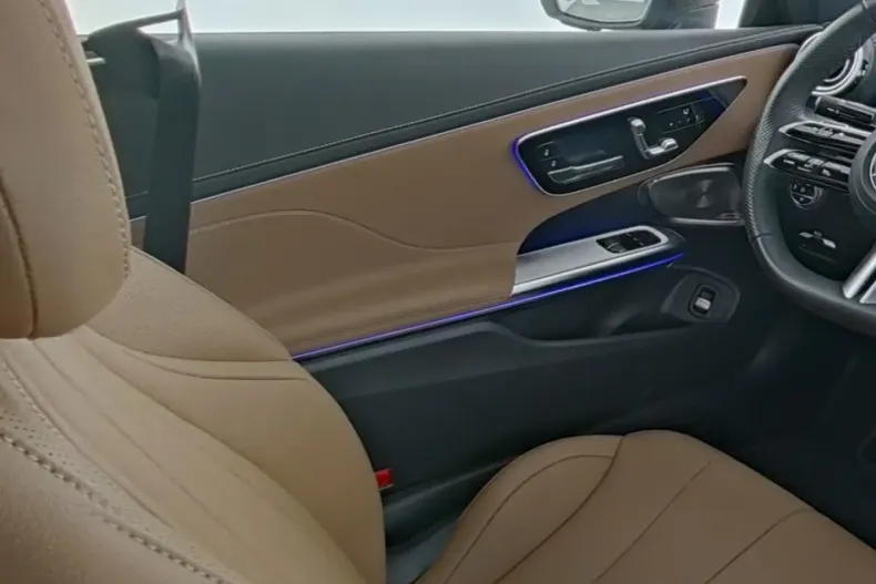 Mercedes-Benz CLE 300 din 2023 cu 9.384 km - oferta MER155125 - foto 9