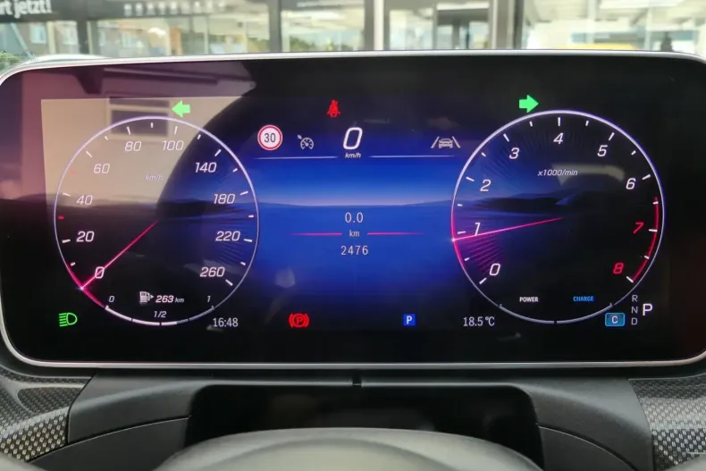 Mercedes-Benz CLE 450 din 2024 cu 3.001 km - oferta MER155134 - foto 7