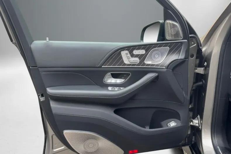 Mercedes-Benz GLS 600 din 2024 cu 12.800 km - oferta MER155135 - foto 22