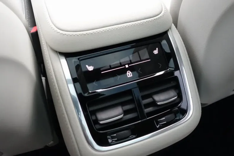 Volvo XC90 din 2024 cu 14.550 km - oferta VOL155145 - foto 10