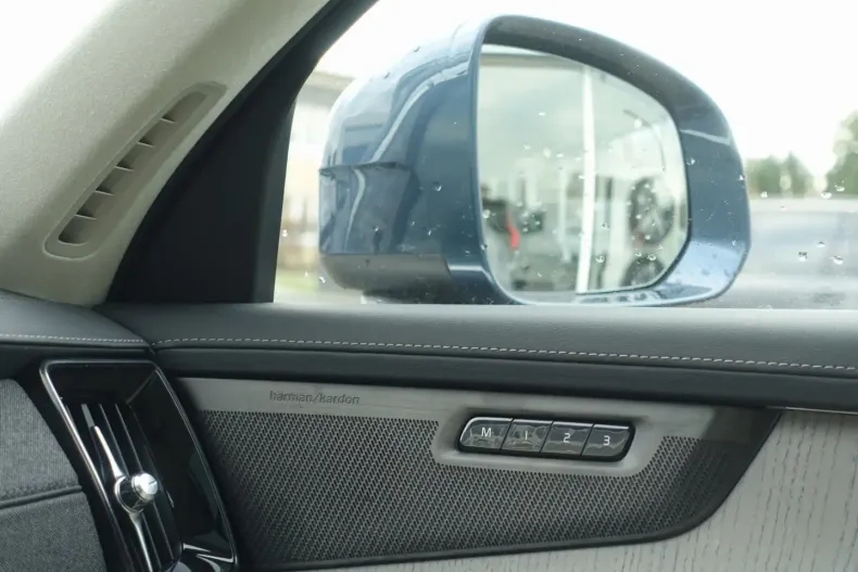 Volvo XC90 din 2024 cu 14.550 km - oferta VOL155145 - foto 19