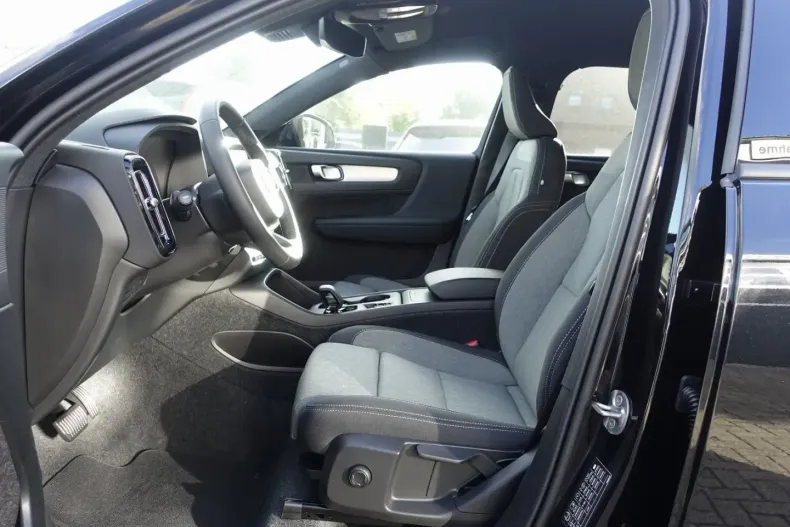 Volvo XC40 din 2024 cu 9.450 km - oferta VOL155146 - foto 12