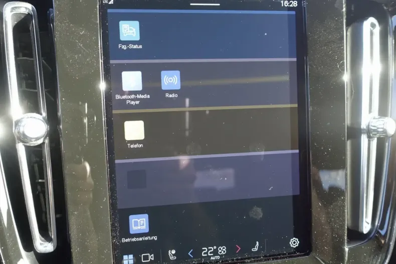 Volvo XC40 din 2024 cu 9.450 km - oferta VOL155146 - foto 19