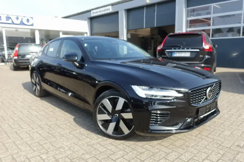 Volvo S60 din 2024 cu 27.050 km - oferta VOL155147 - foto 1