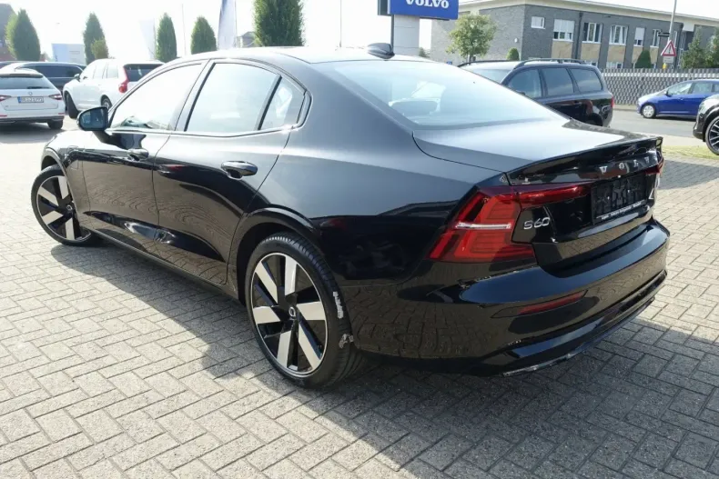 Volvo S60 din 2024 cu 27.050 km - oferta VOL155147 - foto 5