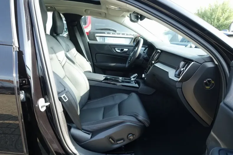 Volvo S60 din 2024 cu 27.050 km - oferta VOL155147 - foto 10