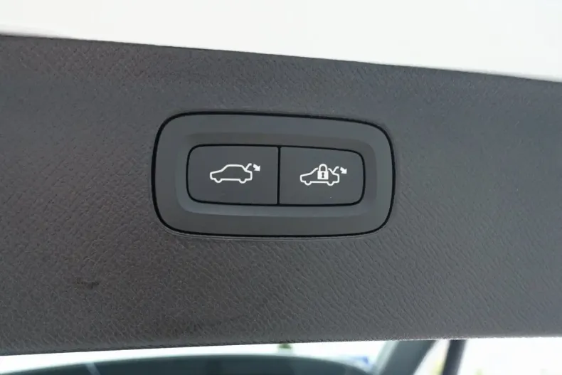 Volvo XC90 din 2024 cu 16.700 km - oferta VOL155148 - foto 24