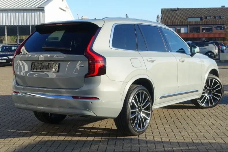 Volvo XC90 din 2025 cu 5.070 km - oferta VOL155149 - foto 3