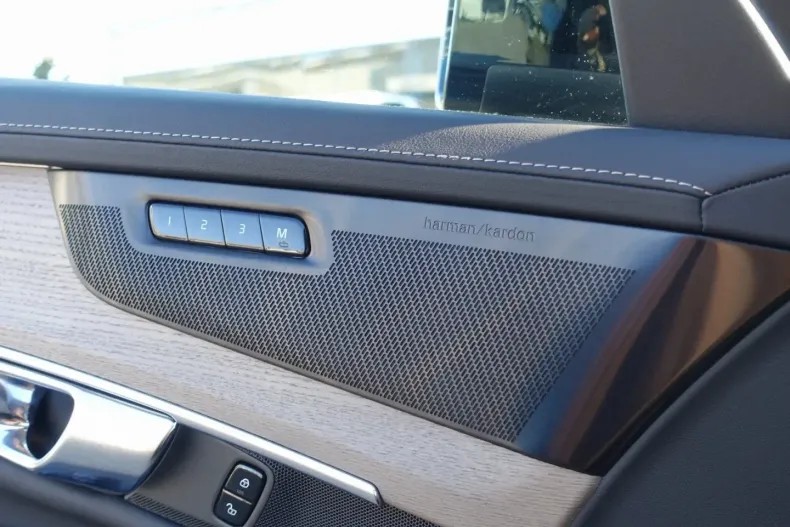 Volvo XC90 din 2025 cu 27.506 km - oferta VOL155151 - foto 16