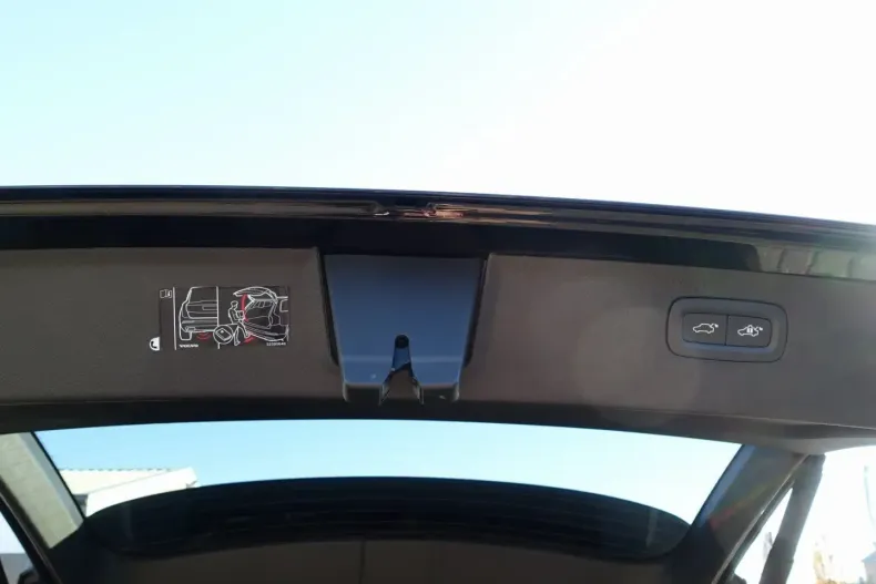 Volvo XC90 din 2025 cu 27.506 km - oferta VOL155151 - foto 27