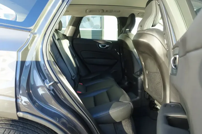 Volvo XC60 din 2025 cu 24.200 km - oferta VOL155152 - foto 17