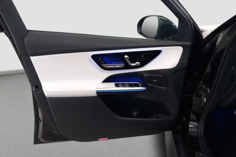 Mercedes-Benz GLC 200 din 2024 cu 17.900 km - oferta MER155184 - foto 17