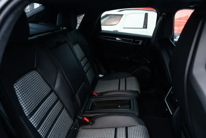 Porsche Cayenne din 2023 cu 21.500 km - oferta POR155189 - foto 16