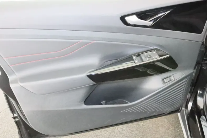 Volkswagen ID.5 din 2023 cu 50.346 km - oferta VOL155197 - foto 19