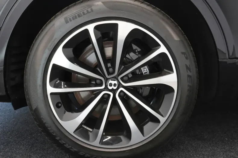 Bentley Bentayga din 2025 cu 5.000 km - oferta BEN155200 - foto 21