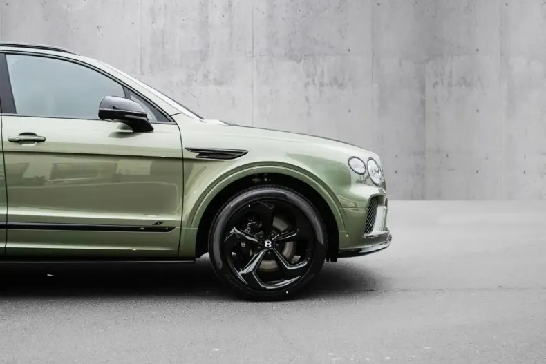 Bentley Bentayga din 2025 cu 7.200 km - oferta BEN155201 - foto 11