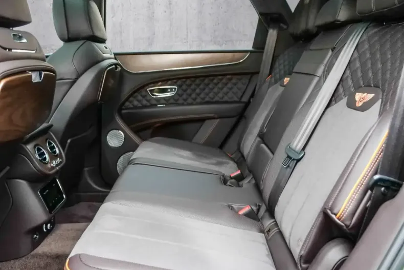 Bentley Bentayga din 2025 cu 7.200 km - oferta BEN155201 - foto 14