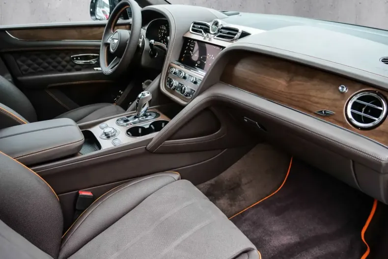 Bentley Bentayga din 2025 cu 7.200 km - oferta BEN155201 - foto 16